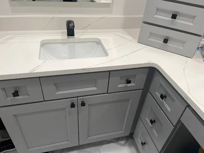 Quartz Vanity Countertop project completed by Venet LLC in Tampa Bay, Florida