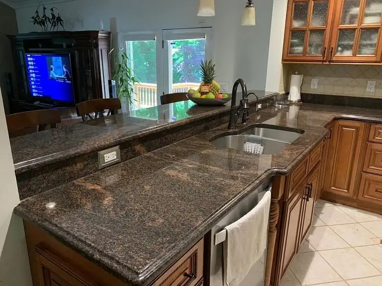 Granite Kitchen Peninsula project completed by Venet LLC in Tampa Bay, Florida