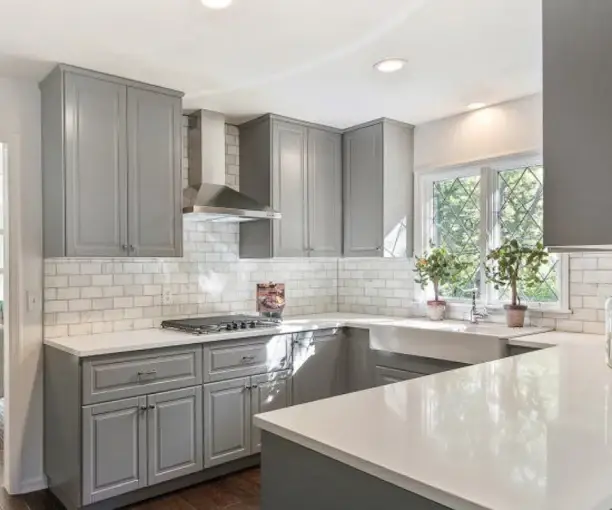Quartz Countertops Gray Kitchen project completed by Venet LLC in Tampa Bay, Florida